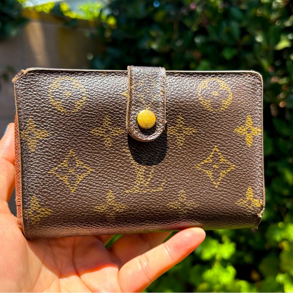 Louis Vuitton Kisslock Wallet